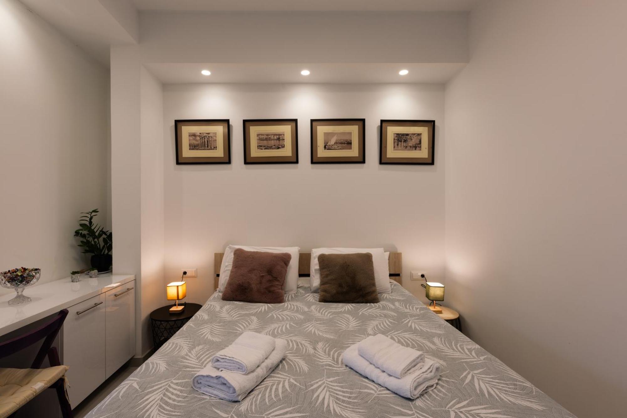 Modern Studio Apartment B アテネ エクステリア 写真